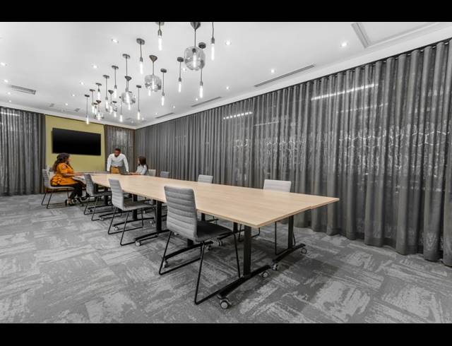 15M² OFFICE TO LET IN WATERFALL